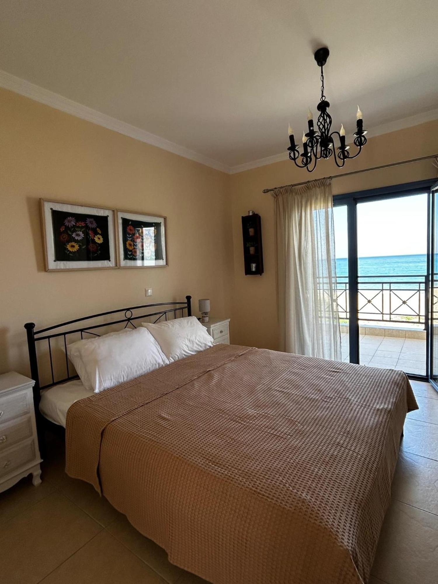 Beachfront Apartments Kárpathosz Kültér fotó