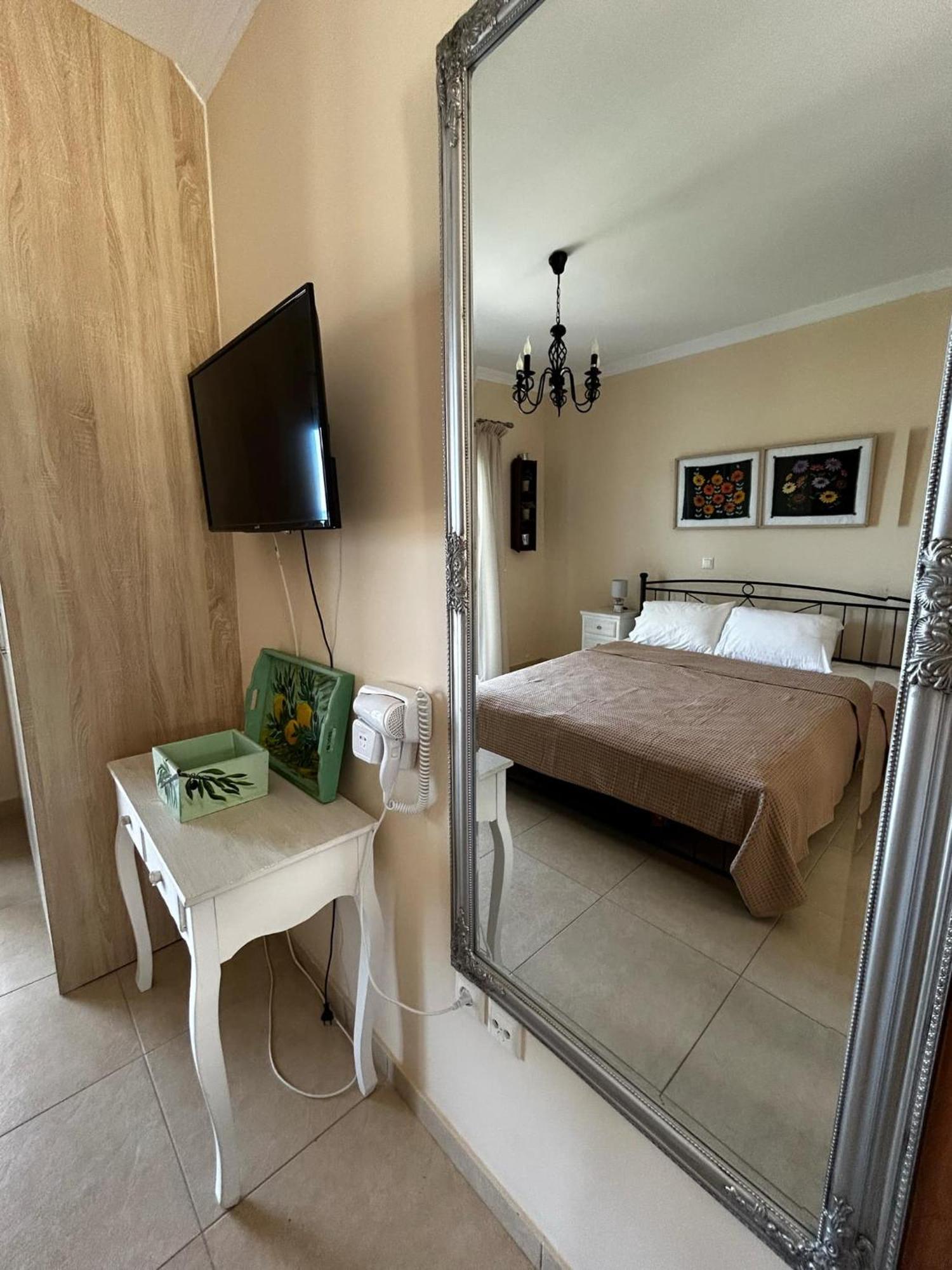 Beachfront Apartments Kárpathosz Kültér fotó