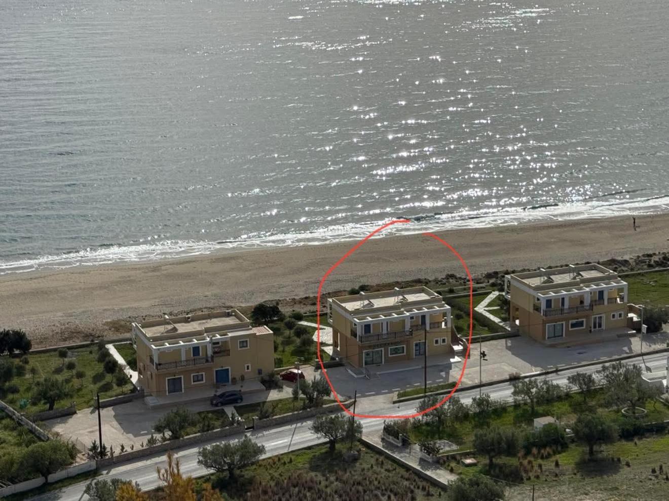 Beachfront Apartments Kárpathosz Kültér fotó