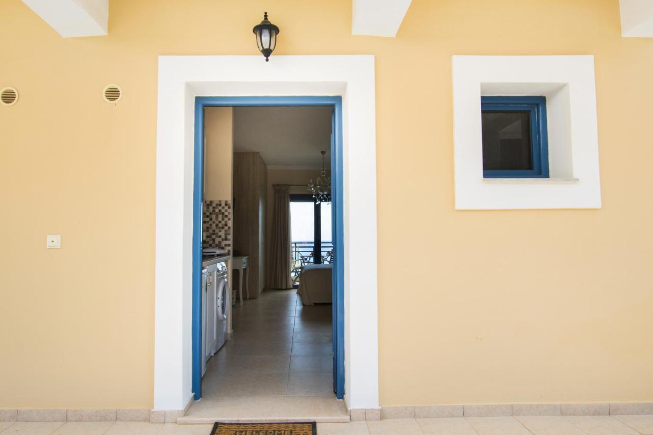 Beachfront Apartments Kárpathosz Kültér fotó
