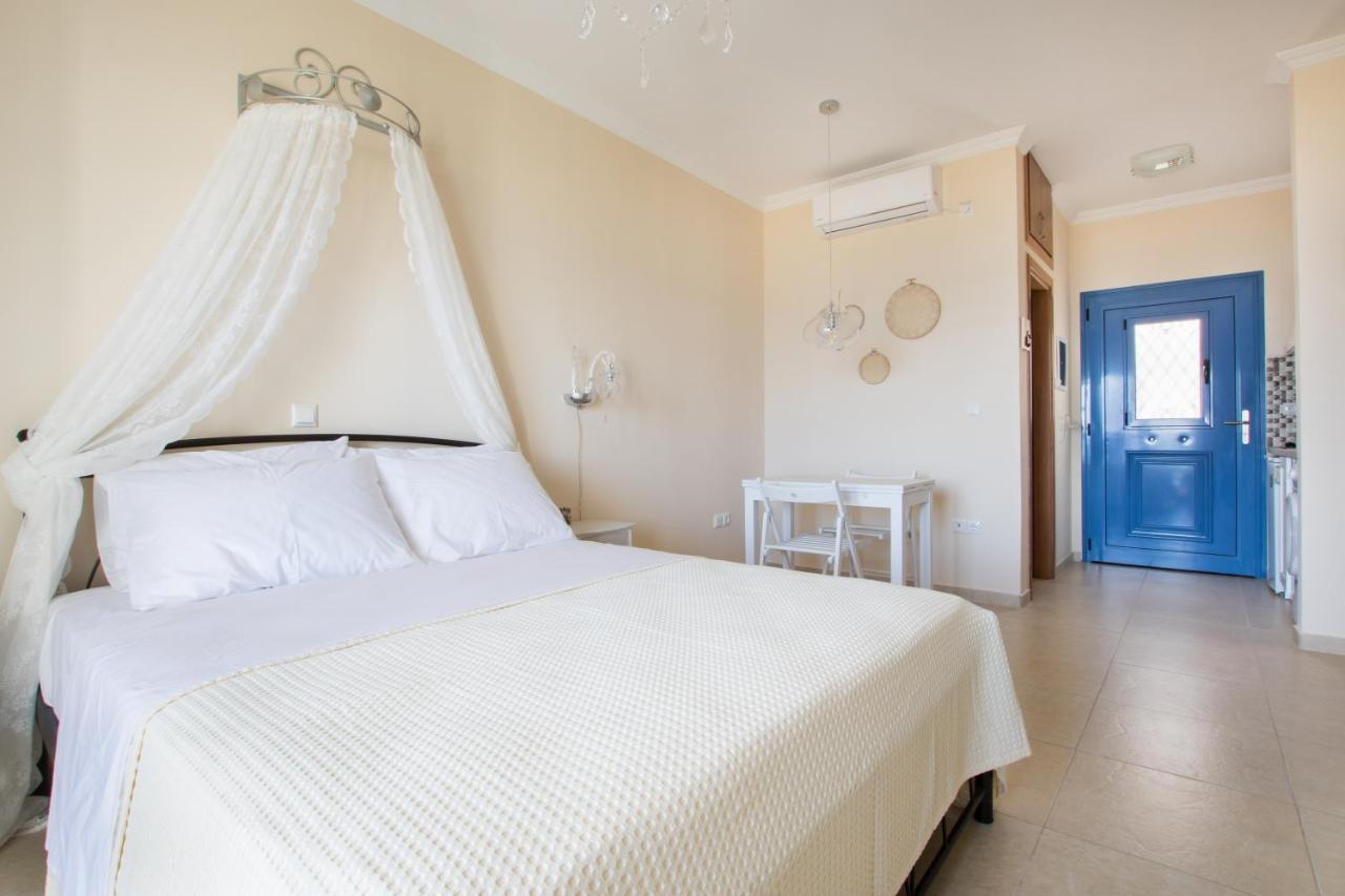 Beachfront Apartments Kárpathosz Kültér fotó