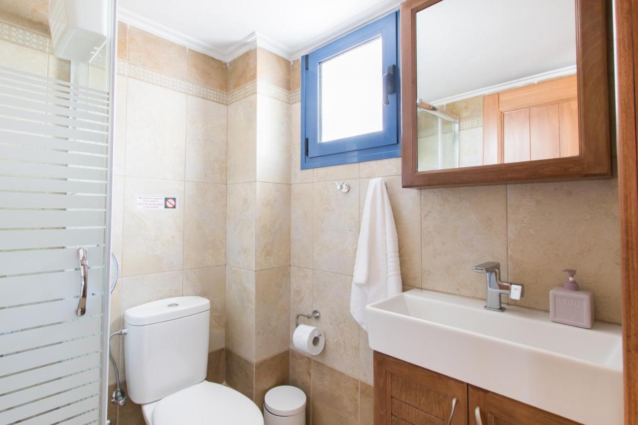 Beachfront Apartments Kárpathosz Kültér fotó